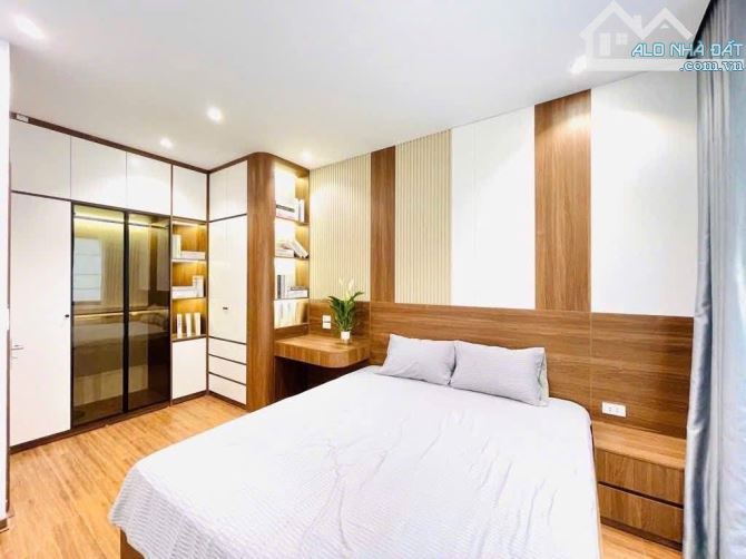 Cần bán nhà TÔN ĐỨC THẮNG 5T DT 27M 90M ra phố bán nhỉnh 6 tỷ - 2