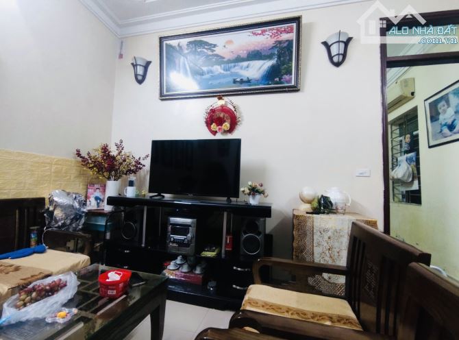 Bán đất tặng nhà phố Kim Ngưu, HBT. 78m2, MT 10m. Gần phố. Giá 11,5 tỷ (TL). - 2