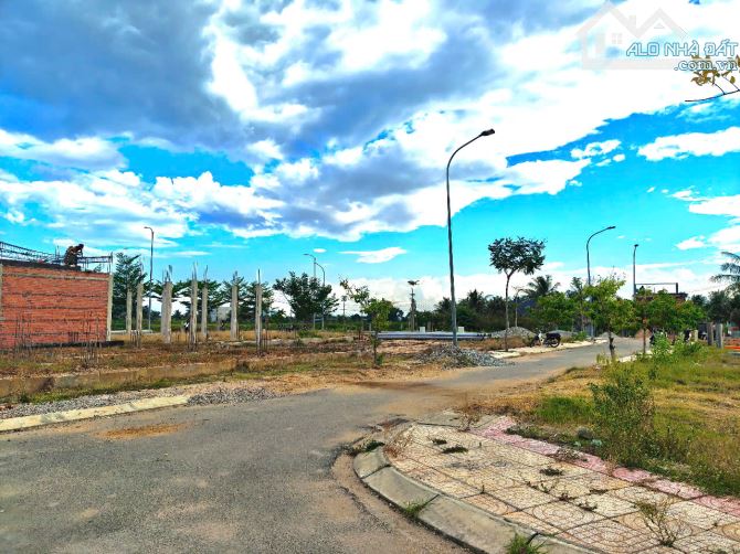 Bán nhà thô 3 tầng mới có thể thiết kế tuỳ ý tại xã Thành Hải Phan Rang giá chỉ 2 tỷ/ 200m - 2