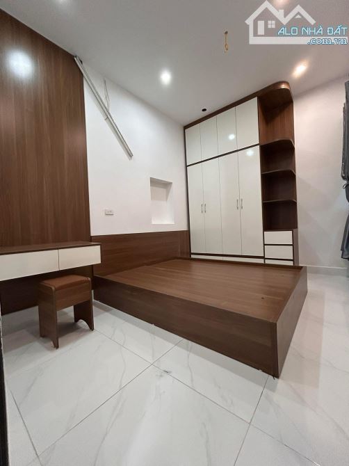 5 TẦNG ĐỦ CÔNG NĂNG - BA BƯỚC CHÂN RA HỒ VĂN CHƯƠNG - LÔ GÓC CỰC THOÁNG SÁNG - 2