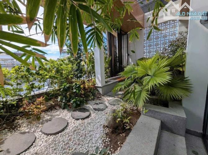 Biệt Thự khu Vip Nguyễn Trọng Tuyển, Q.TB - DTSD ~600m2, Hầm 4 Tầng full nội thất, 70 Tỷ - 2