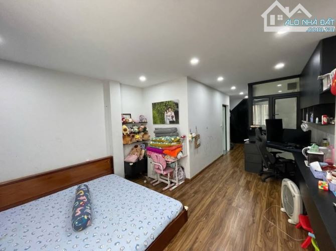 bán nhà mặt phố chợ ngô thì nhậm , 6 tầng mới đẹp, kinh doanh sầm uất, vỉa hè khủng,hiếm - 2