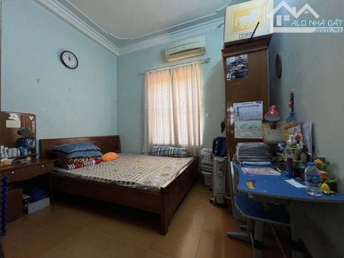 Bán nhà Xuân La, 38m nhỉnh 7 tỷ, nhà đẹp, 2 nhà ra phố, hàng xóm Ngoại Giao Đoàn - 2