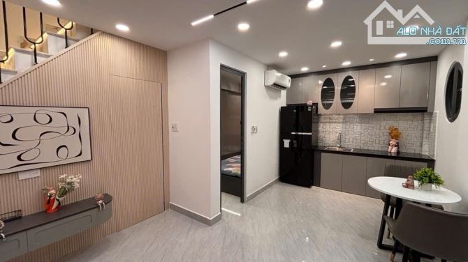 Bán nhà Cô Giang – 3 phòng ngủ – full nội thất cao cấp - hơn 4đ còn thương lượng - 2