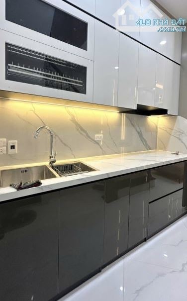 Phố Vĩnh Hưng, 50m2, 5 Tầng, Ô tô đỗ của, Hơn 6 tỷ - 2