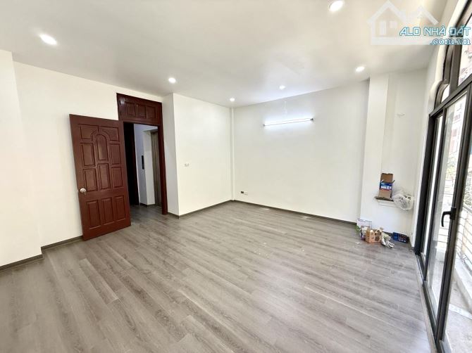 ÍT NHÀ BÁN PHỐ XÃ ĐÀN - 6 TẦNG THANG MÁY - SỔ VUÔNG - GIÁ CHỈ HƠN 10 TỶ - CHỦ TỰ XÂY - 2
