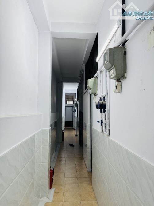 Bán căn hộ dịch vụ Bình Tân, đường số 7, hẻm xe tải, 88m2, 3 tầng, chỉ 59 triệu 1m2 - 2