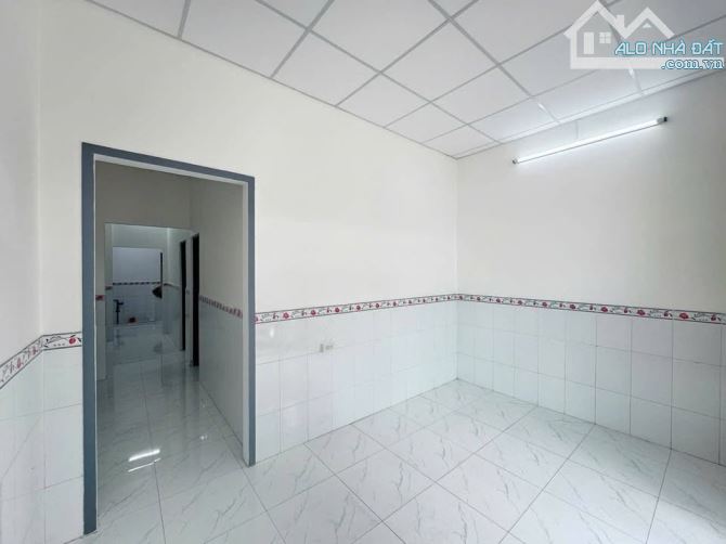 Bán gấp căn nhà Đ.Phan Thị Cộng, củ chi 125m2 SHR 2PN. Giá 735 Triệu - 2