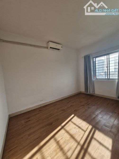 Bán nhanh căn chung cư 70m 2PN ở tòa 19t6 Kiến Hưng- Hà Đông, giá 3.3 tỷ, sẵn sổ đỏ - 2