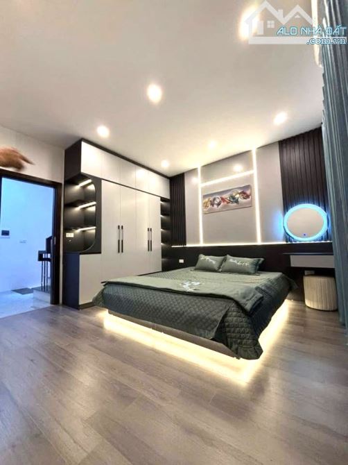 Bán Nhà Yên Duyên – 40/55m² – 5 Tầng – Sát Gamuda – Sân Rộng – 7.8 Tỷ - 2