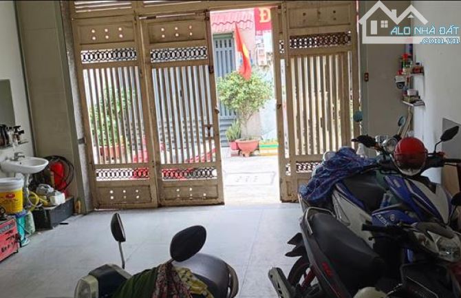 1 xẹt, cách MT Nguyễn Thị Kiểu chỉ 50m • Gần Hiệp Thành City 500m, dân t - 2