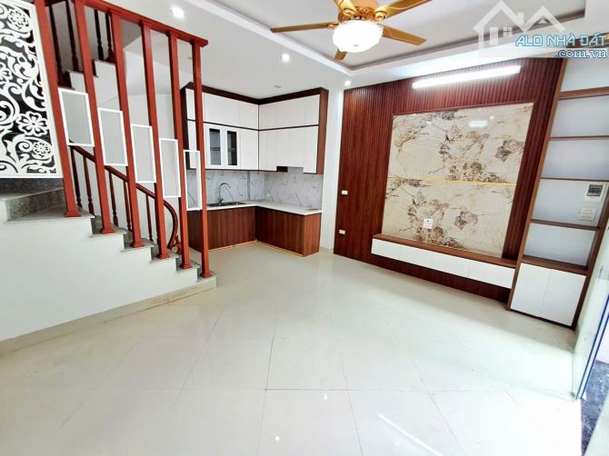 6.15 TỶ-5 TẦNG MỚI-DƯƠNG VĂN BÉ-TÂN KHAI-SÁT Ô TÔ - 2