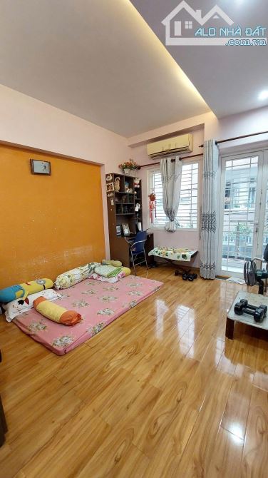 Bán nhà HXH Thích Quảng Đức ,p4 ,Quận Phú nhuận .DT:52m2 .4 tầng .10.9 tỷ - 2