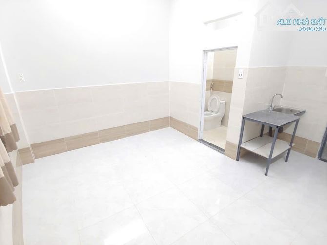 CẦN BÁN GẤP CHDV 12 PHÒNG, 93m2, PHAN VĂN TRỊ, BÌNH THẠNH, DÒNG TIỀN 60-70TR/TH, CHỈ 8.5ty - 2