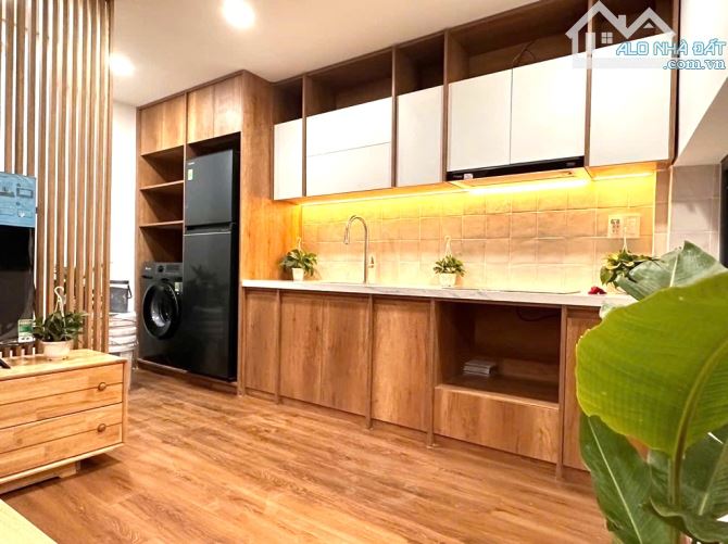 Bán nhà Hoàng Hoa Thám Bình Thạnh, MT rộng thênh thang, full nội thất xịn sò, nhích 4 tỷ - 2