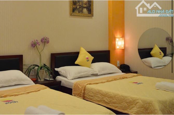 CẦN BÁN GẤP HOTEL 11 PHÒNG, 85m2, GẦN CHỢ BÀ CHIỂU, BÌNH THẠNH, DÒNG TIỀN 60-70TR/TH, HẺM - 2