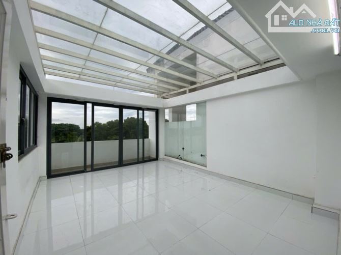🏡 NHÀ MỚI HOÀN THIỆN 3 TẦNG - OTO ĐỖ CỬA - FULL NỘI THẤT - GẦN PHÚ MỸ HƯNG QUẬN 7 - GIÁ N - 2