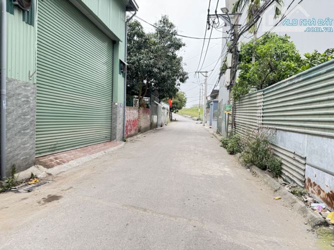 Cần bán lô góc 46,6m2 đất mặt đường xóm 2 Đông Dư, Phường Bát Tràng. Đường ô tô tránh - 2
