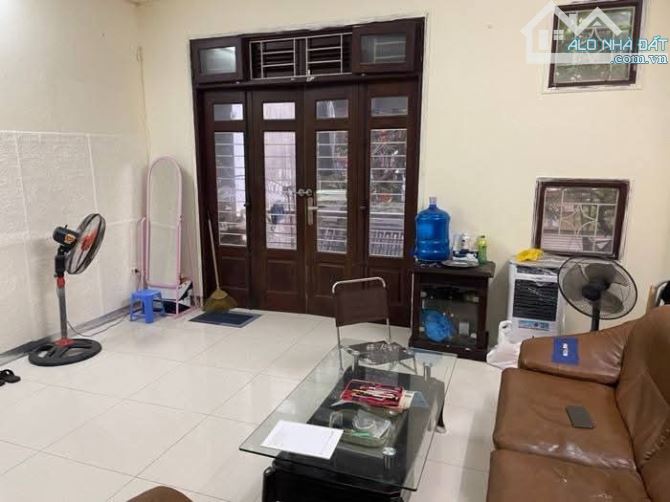 51M2 NHÀ 4 TẦNG CẦU GIẤY MẶT NGÕ ÔTÔ NHỎ ĐỖ CỬA CHỈ CÓ 10,6 TỶ - 2
