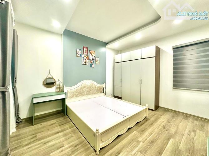 Thật nhanh. Lô góc Văn Phú , Hà Đông, Ngõ thông, Kinh doanh. Nhà mới , 5 tầng, dt 32m - 2