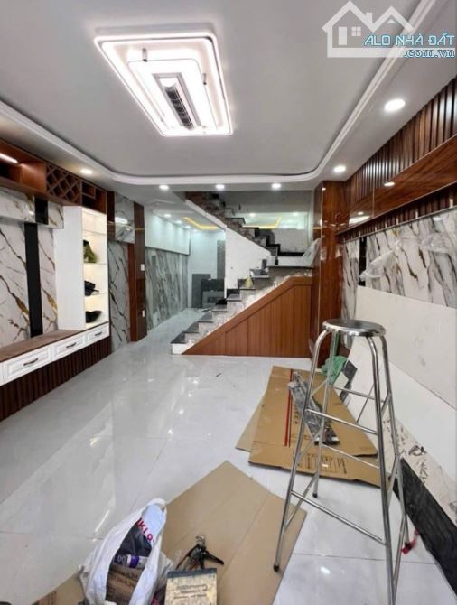 NHÀ PHỐ 3 TẦNG XINH LUNG LINH - HẺM OTO ĐỖ CỬA - FULL NỘI THẤT CAO CẤP - F.PHÚ THUẬN - 2