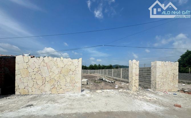 ✅ 2 LÔ liền kề ĐỐI DIỆN Trường TIỂU HỌC LONG MỸ - ra BIỂN PHƯỚC HẢI 3KM   Lô1: 343m2 - 10x - 2