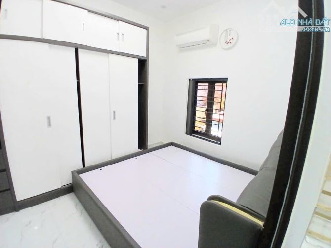 Bán nhà Nguyễn Văn Cừ chủ giảm 450tr còn hơn 6 tỷ nhà 4 tầng ngõ nông - 2