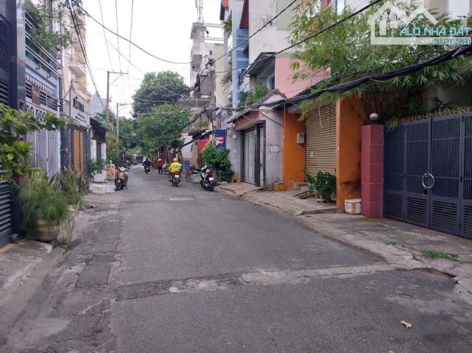 Bán gấp thửa đất diện tích 10M x 23M, DTCN 233m2 đường 8M Phan Huy Ích thông chỉ 17.2 tỷ - 2