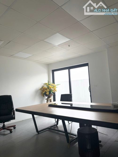 BÁN TOÀ NHÀ PHỐ DƯƠNG KHUÊ, CẦU GIẤY - LÔ GÓC 180M x 10T CÓ HẦM - DÒNG TIỀN 250TR/TH - 2