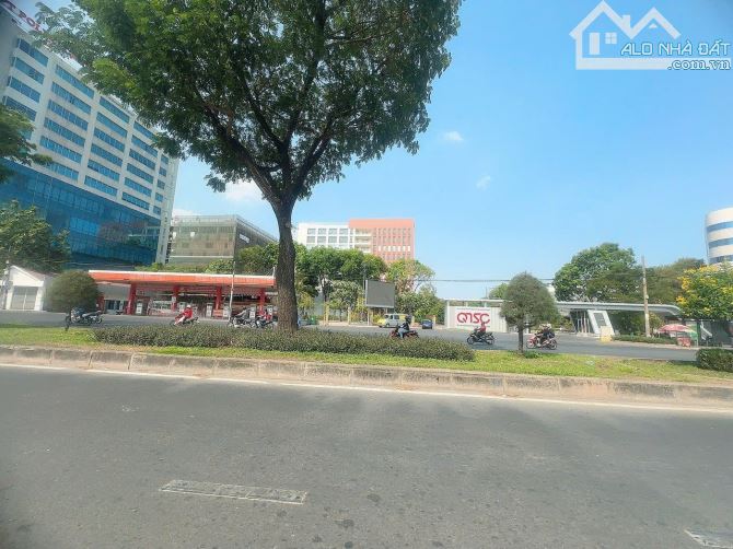 GẤP BÁN nhà xưởng đường 16m QL1A 825m2 ngang 33m ngay CVPM Quang Trung chỉ 33 tỷ. - 2