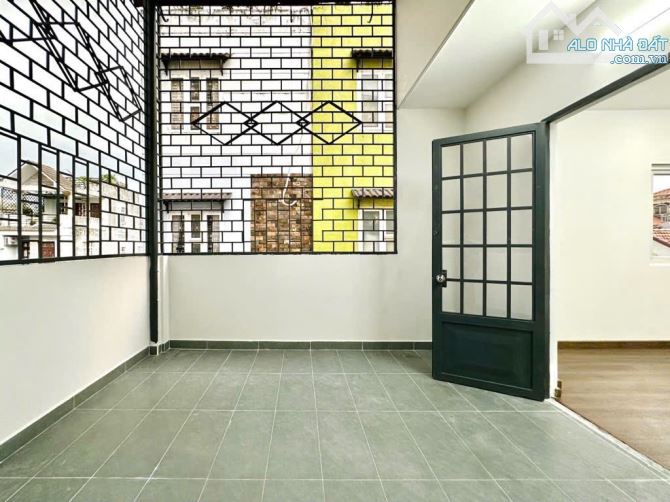 SIÊU PHẨM 3 MẶT NGUYỄN ĐÌNH CHÍNH P11 PHÚ NHUẬN 4 TẦNG 60 M2 - 23