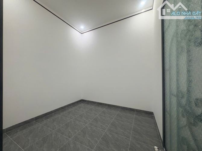 🏡 Nhà mới xinh mặt tiền Hoàng Quốc Việt - 3
