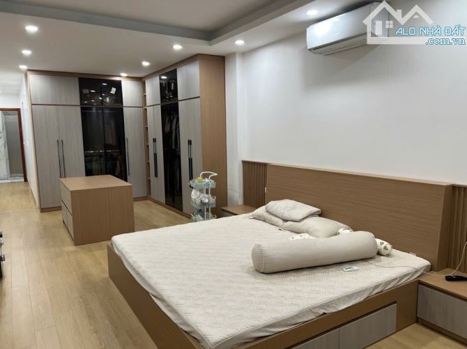 BÁN NHÀ 7 TẦNG THANG MÁY TẠI CỔ LINH ,GẦN CHỢ - NƠI BẮT ĐẦU BỮA CƠM HẠNH PHÚC - 3