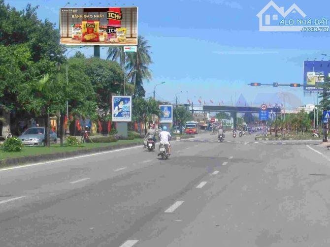 Siêu đẹp Nhà Tây Hồ An Dương Vương 33m, 7 tầng, cầu thang máy nhập khẩu, oto đỗ cửa! - 3