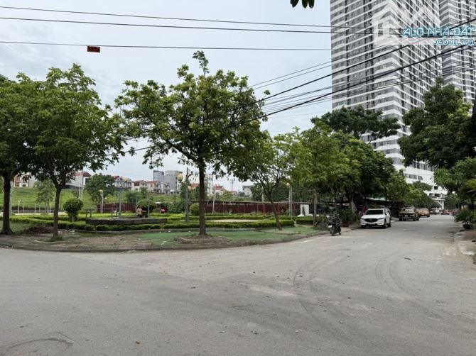 ❌❌VIEW VƯỜN HOA- KINH DOANH SẦM UẤT - ĐƯỜNG 10M 3 OTO TRÁNH- HÀNG XÓM INTRACOM-CỰC HIẾM - 3