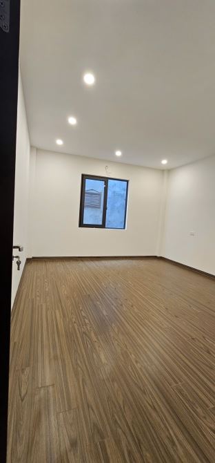 BÁN GẤP SIÊU PHẨM PHÚC LỢI - HX VINHOM- 75 M - 5T - 4 PHÒNG NGỦ RỘNG DÃI - GIÁ 8,3 TỶ - 3
