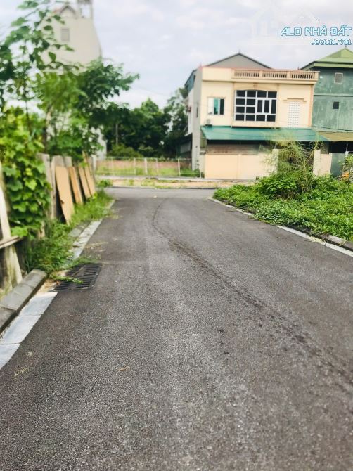CHỢ KIM - XUÂN NỘN THÔNG Ô TÔ TRÁNH - ĐẸP VUÔNG VẮN GẦN CHỢ TRƯỜNG HỌC. - 3