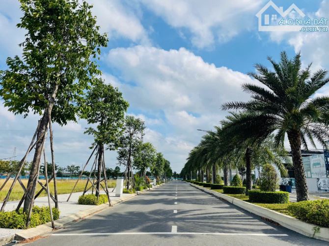 Bán gấp 5 nền đất nằm trên đường vào Sân Bay Quốc Tế Long Thành, giá 1tỷ4, SHR - 3