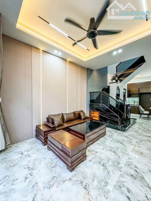 BÁN NHÀ MỚI XÂY MT ĐINH ĐỨC THIỆN, GẦN CỔNG CHÀO HUYỆN CẦN ĐƯỚC, 105M2, GIÁ 2 TỶ 6 - 3