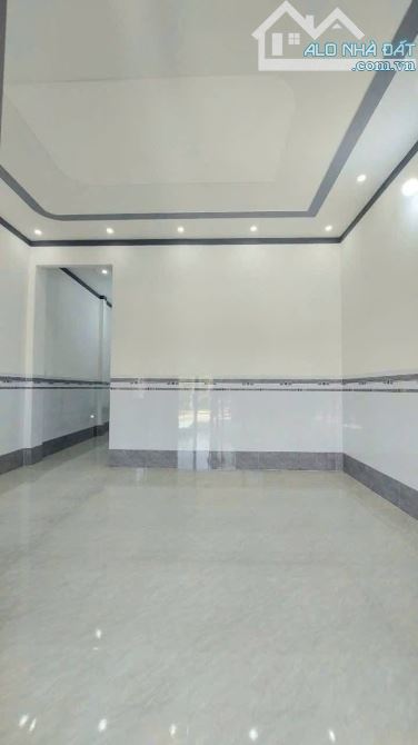 BÁN NHÀ CẤP 4 SỔ HỒNG RIÊNG DIỆN TÍCH 105m2 GẦN CHỢ VĨNH LỘC B 780TRIỆU - 3