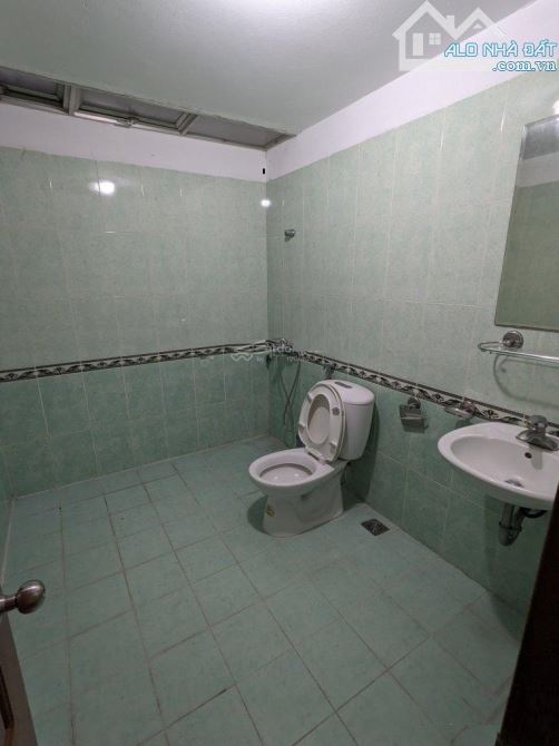 Cho thuê nhà ngõ 4 phố Nghĩa Đô, Diện tích 70m2 x 4 tầng mỗi tầng 2 phòng 1 wc có điều hòa - 3