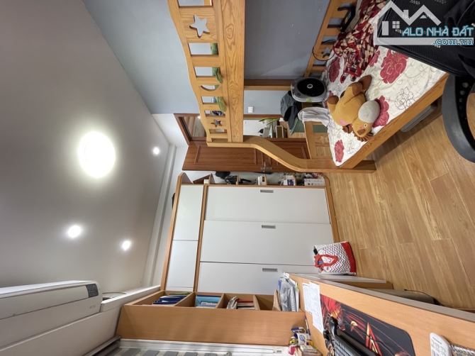 4.x TỶ  CHUNG CƯ KHU ĐỀN LỪ - 60m2 x 2 ngủ x BÃI GỬI XE Ô TÔ CẠNH NHÀ - GẦN HỒ - GẦN CHỢ - 3
