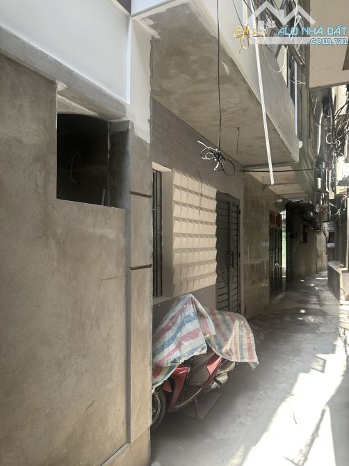 NHÀ XÂY MỚI CẦU GIẤY - THANG MÁY - NGÕ THÔNG – CÁCH 20M RA Ô TÔ_ 6 TẦNG – 38M2-9,5 TỶ. - 3