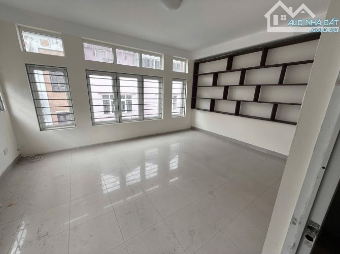 BÁN NHÀ PHÁO ĐÀI LÁNG ĐỐNG ĐA 52m 6T Mt 4.2m GIÁ 20.5 TỶ THANG MÁY PHÂN LÔ Ô TÔ KINH DOANH - 3