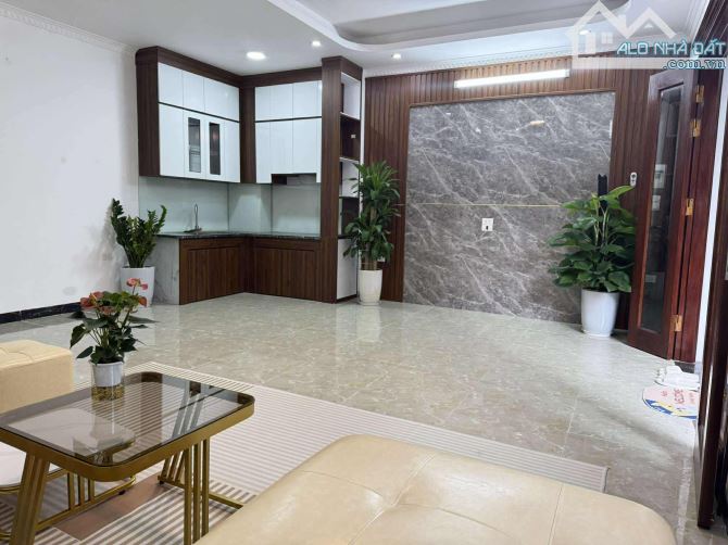 Bán Nhà 5 tầng Ngọc Trì -Thạch Bàn Mới Tinh- Ngõ Nông -20m Ra Đường OTO Tránh- fun Nội Thấ - 3
