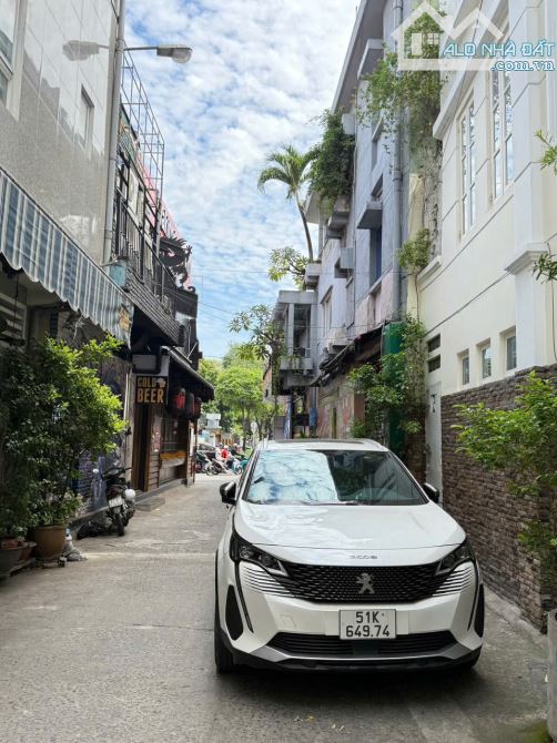 Siêu Rẻ - Siêu Hiếm - Góc 2 Mặt tiền CMT8, P. Bến Thành, Q.1 - DT: 8,5m x 17m - Giá: 85 Tỷ - 3