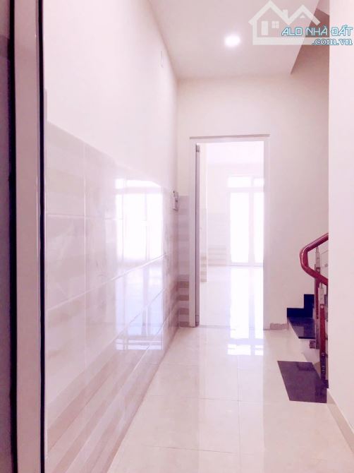 Giảm 32 tỷ về 27 Tỷ - Nhà 7 Tầng - Ngay CMT8, Quận 3 - DT: 4m x 16m - 3
