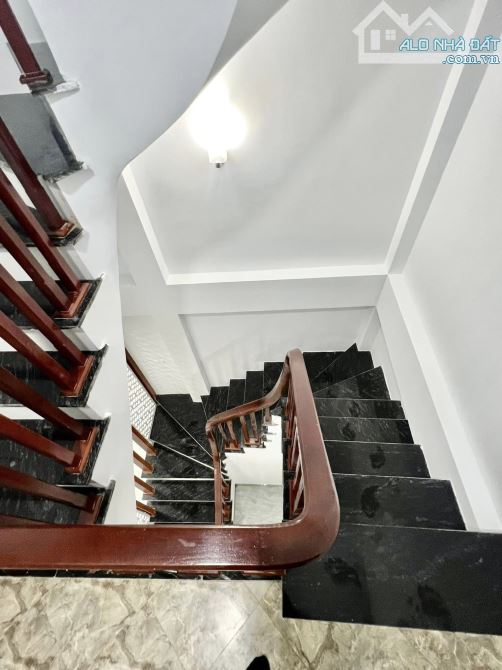 BÁN NHÀ MỚI LÔ GÓC, MẶT TIỀN RỘNG, 5 TẦNG x 38M2, PHỐ GỐC ĐỀ - HOÀNG MAI. - 3
