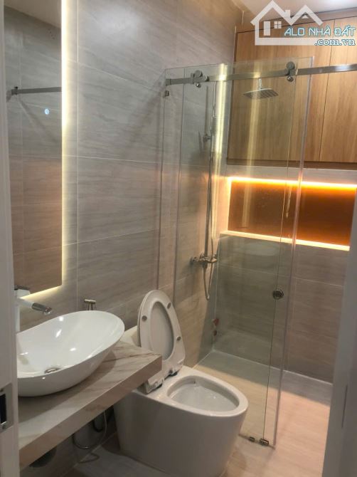 Cho thuê nhà khu dân cư bửu long 3   + hiện trạng nhà: 1 trệt 2 lầu, có sẵn 5 máy lạnh  + - 3