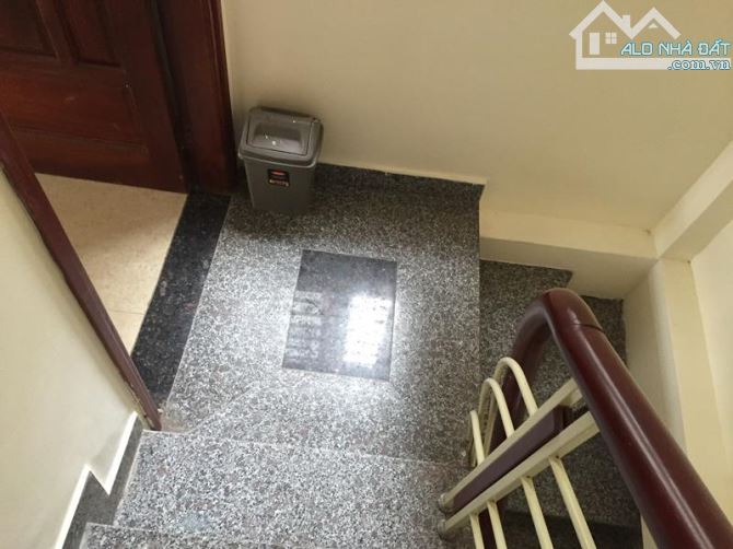 Cho thuê nhà riêng 6 tầng mặt phố Trần Hữu Tước, gần Hồ Đắc Di - 3